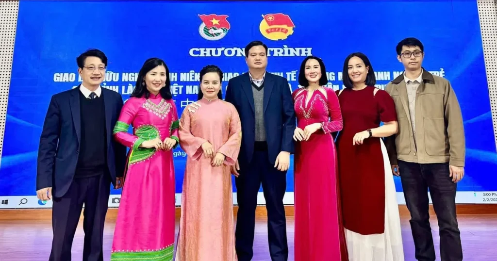 Đoàn doanh nghiệp trẻ Lào Cai tại chương trình làm việc