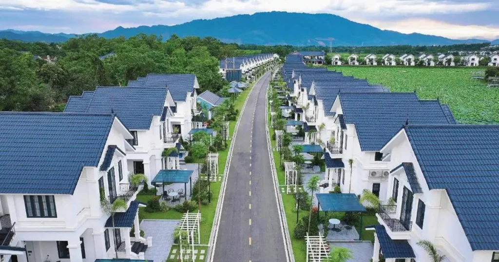 Khu biệt thự mái ngói hài hòa cảnh quan, hướng tới công trình xanh