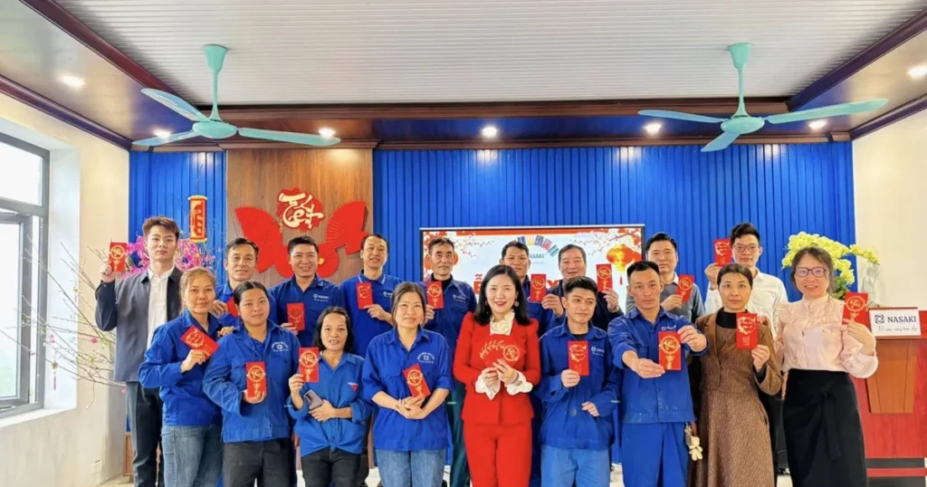 Tập thể Nasaki chụp ảnh lưu niệm tại lễ khai xuân 2026