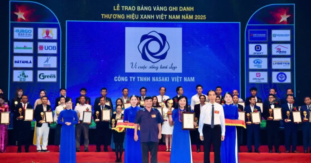 NASAKI nhận Bảng vàng Top 20 thương hiệu xanh Việt Nam năm 2025