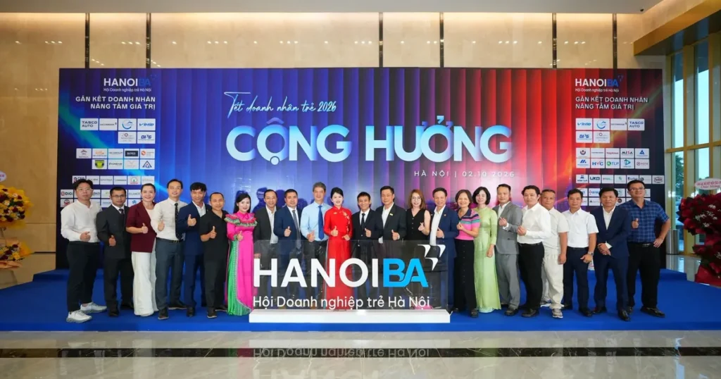 Nasaki Việt Nam cùng các doanh nhân trẻ chụp ảnh tại Tết Doanh nhân trẻ 2026 Cộng hưởng
